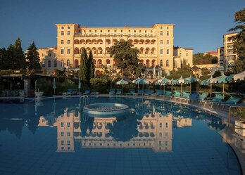 4-Sterne-Hotel Kvarner Palace Zagreb direkt am Meer