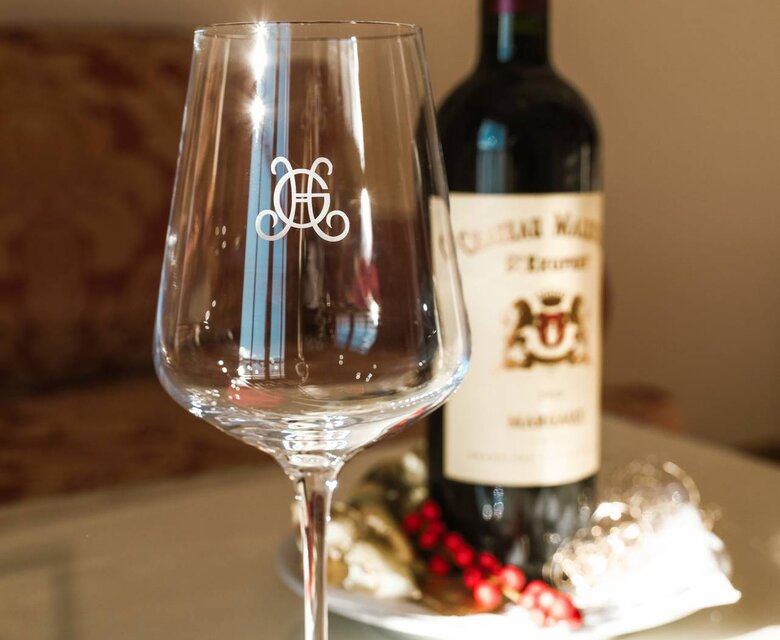 انطباعاتٌ من الفندق المُطل على البحيرة ☚ زيلامسي 