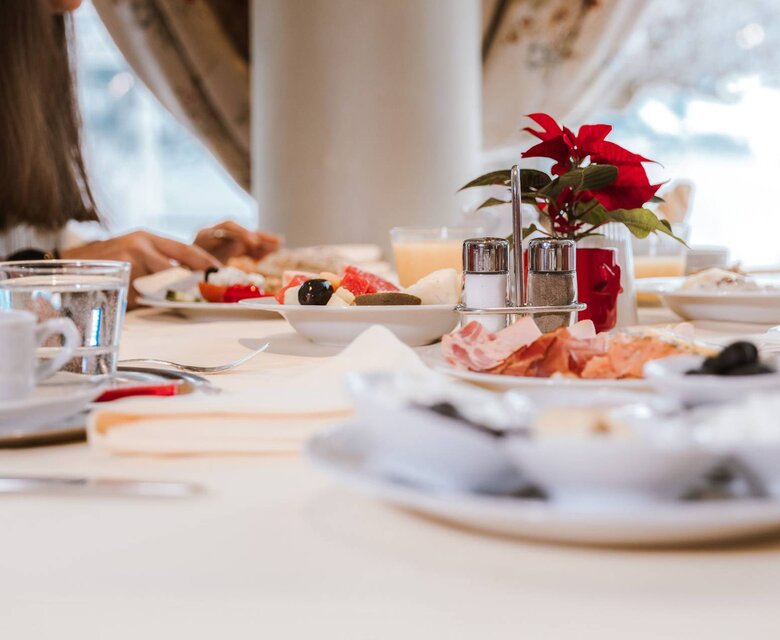 انطباعاتٌ من الفندق المُطل على البحيرة ☚ زيلامسي 