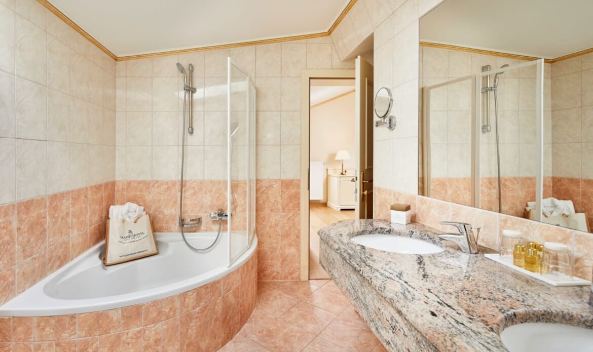 Komfortables Zimmer in Zell am See mit Seeblick, Salzburg