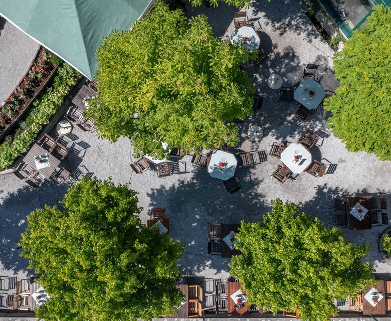 انطباعاتٌ من الفندق المُطل على البحيرة ☚ زيلامسي 