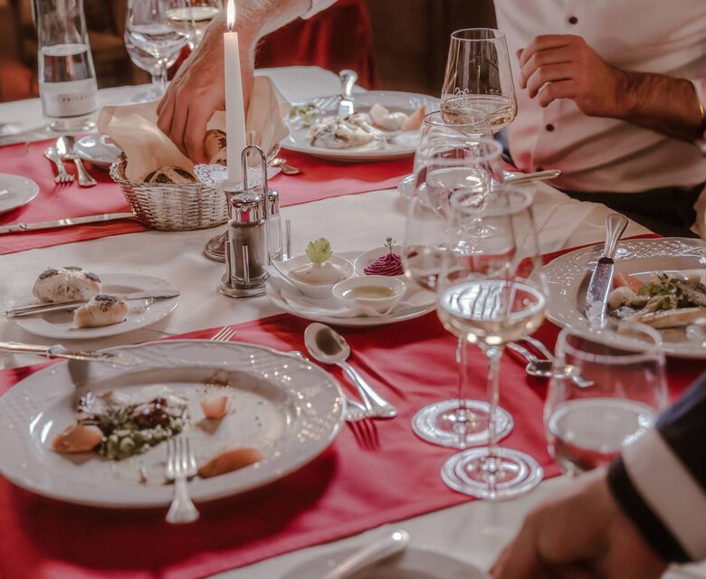 انطباعاتٌ من الفندق المُطل على البحيرة ☚ زيلامسي 