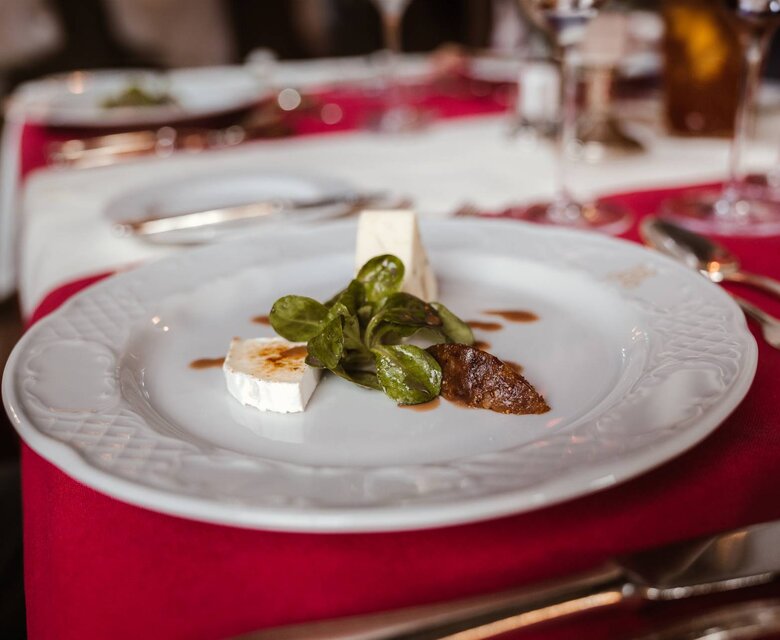 انطباعاتٌ من الفندق المُطل على البحيرة ☚ زيلامسي 