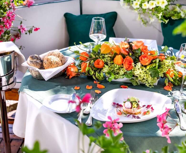 انطباعاتٌ من الفندق المُطل على البحيرة ☚ زيلامسي 