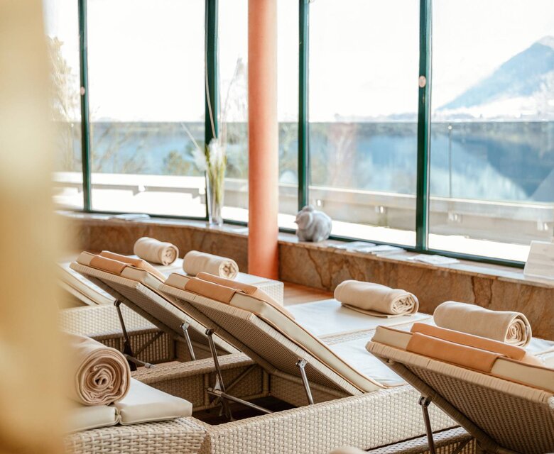 انطباعاتٌ من الفندق المُطل على البحيرة ☚ زيلامسي 