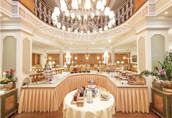 Pinzga Bräu, the lakeside inn in Zell am See with garden